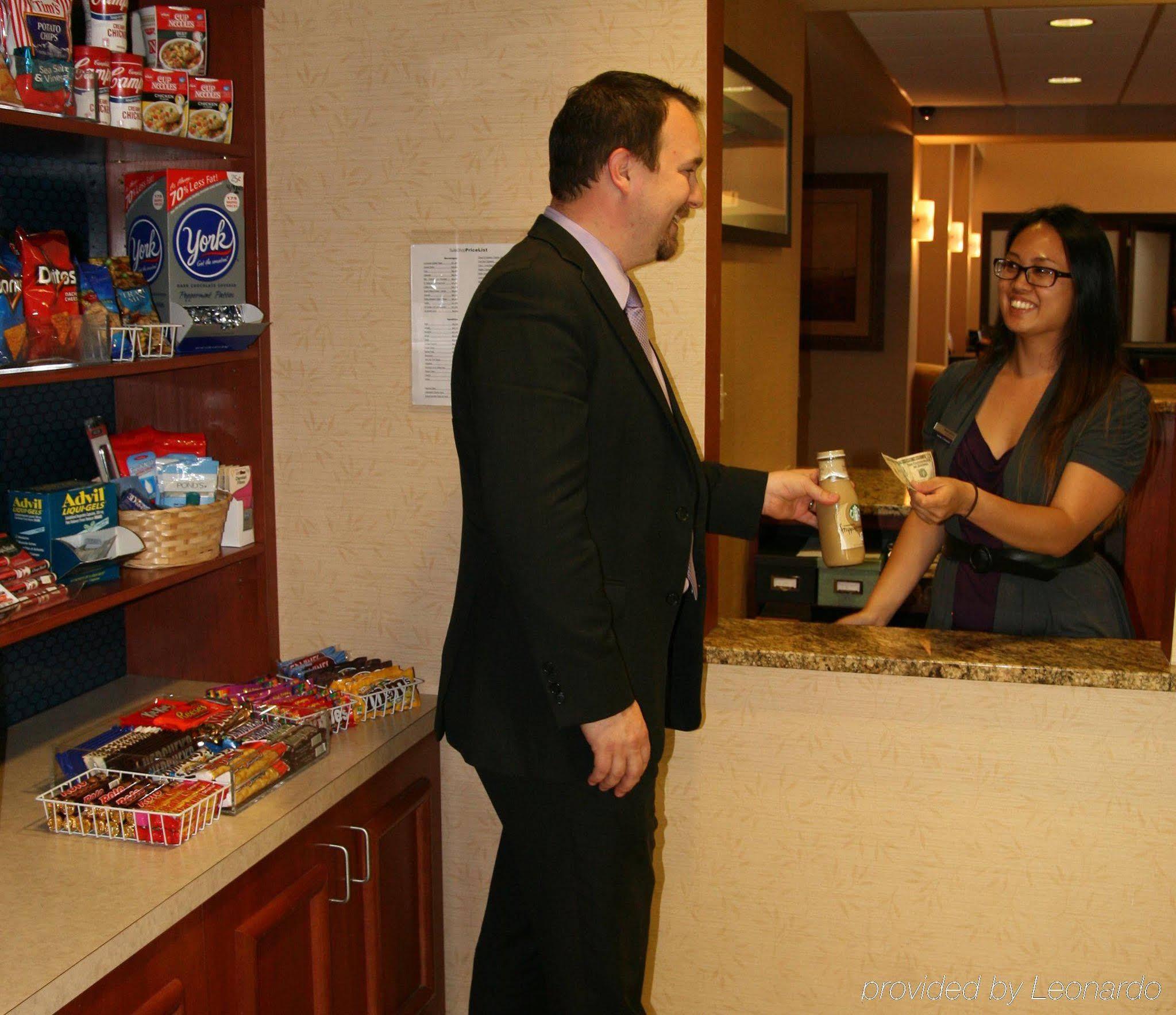 Hampton Inn & Suites Burlington Ngoại thất bức ảnh
