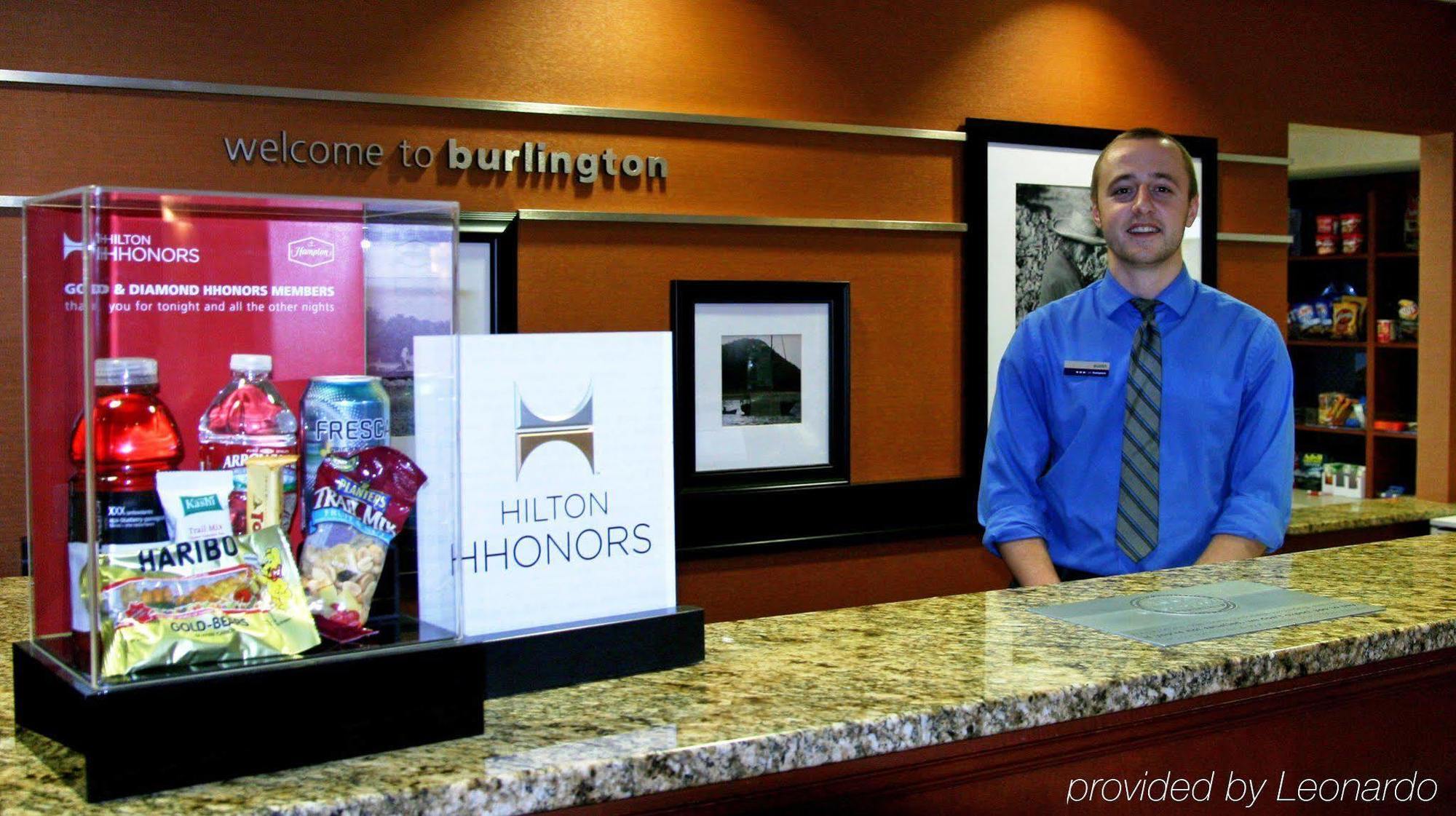 Hampton Inn & Suites Burlington Ngoại thất bức ảnh